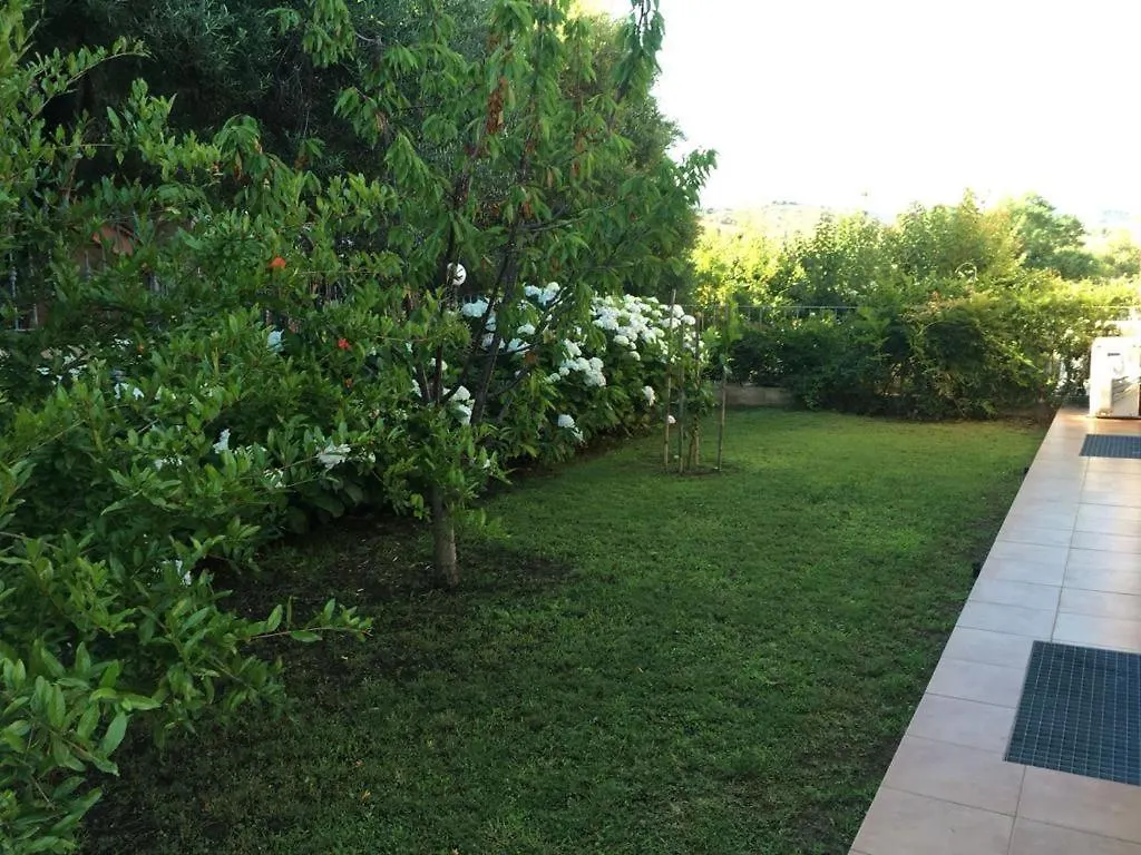 Holiday home Casa Vacanza Ortensia San Teodoro  Italy